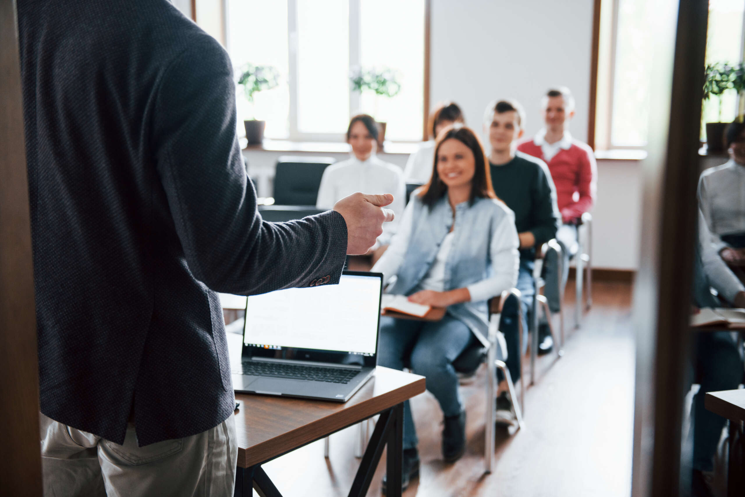 EDUCACIÓN Y FORMACIÓN